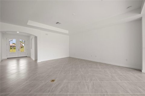 House in Punta Gorda, Florida 3 bedrooms, 227.05 sq.m. № 1812454 - photo 17