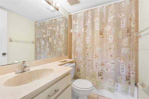 Купить кондоминиум в Сарасота, Флорида 10 комнат, 104.52м2, № 2238453 - фото 18