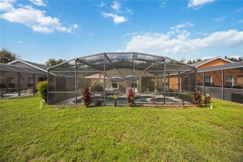 House in Davenport, Florida 4 bedrooms, 154.68 sq.m. № 2402769 - photo 21
