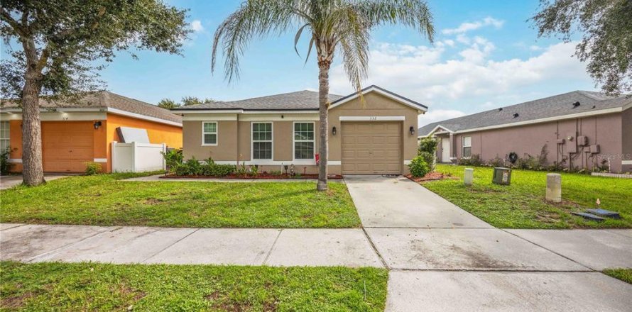 House in Davenport, Florida 4 bedrooms, 154.68 sq.m. № 2402769