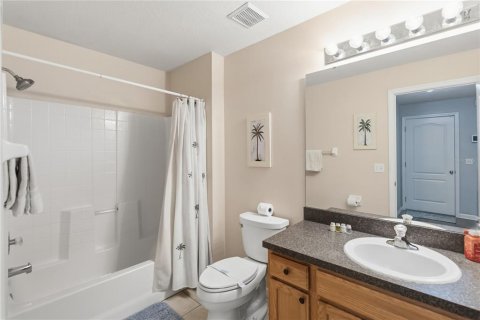 House in Davenport, Florida 4 bedrooms, 154.68 sq.m. № 2402769 - photo 16