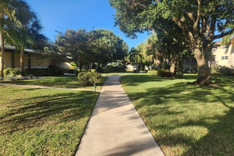 Condominio en venta en Lauderdale Lakes, Florida, 1 dormitorio, 63.55 m2 № 2152761 - foto 14