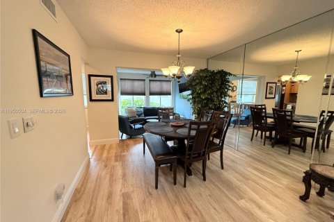 Condominio en venta en Boynton Beach, Florida, 1 dormitorio, 88.26 m2 № 2153087 - foto 2