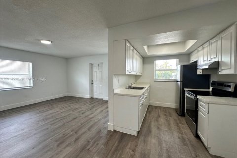 Appartement à louer à Oakland Park, Floride: 2 chambres № 2076514 - photo 2