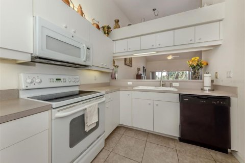 Condo in Venice, Florida, 2 bedrooms  № 1732389 - photo 4