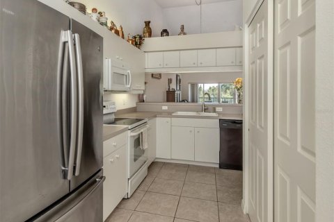 Condo in Venice, Florida, 2 bedrooms  № 1732389 - photo 5