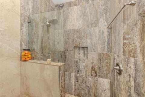 Condo in Venice, Florida, 2 bedrooms  № 1732389 - photo 21