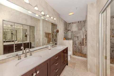 Condo in Venice, Florida, 2 bedrooms  № 1732389 - photo 20
