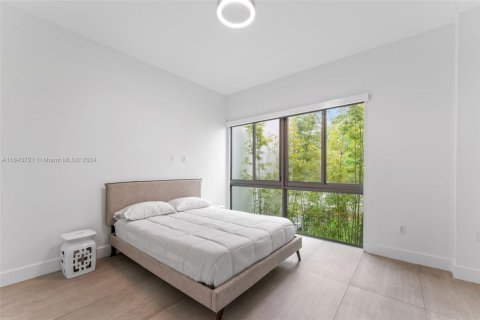 Villa ou maison à vendre à Miami, Floride: 4 chambres, 262.63 m2 № 1940724 - photo 29