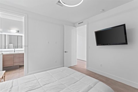 Villa ou maison à vendre à Miami, Floride: 4 chambres, 262.63 m2 № 1940724 - photo 21