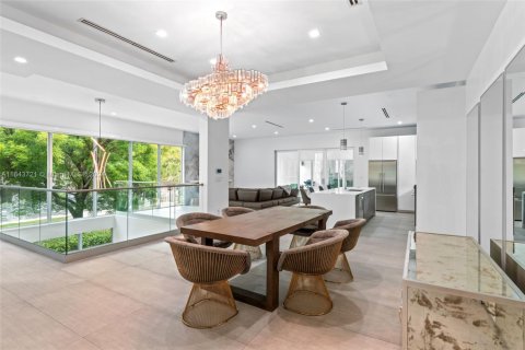 Villa ou maison à vendre à Miami, Floride: 4 chambres, 262.63 m2 № 1940724 - photo 6