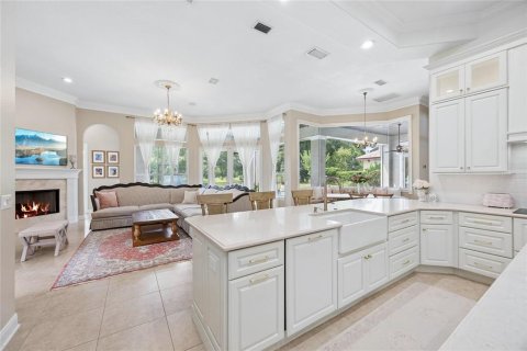 House in Orlando, Florida 6 bedrooms, 483.09 sq.m. № 2396731 - photo 22