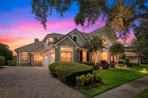 House in Orlando, Florida 6 bedrooms, 483.09 sq.m. № 2396731
