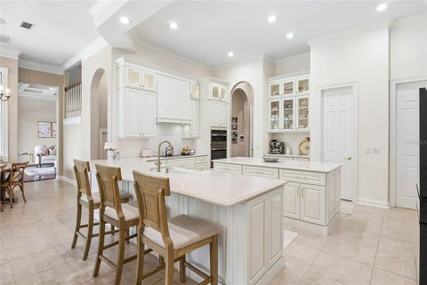 House in Orlando, Florida 6 bedrooms, 483.09 sq.m. № 2396731 - photo 23