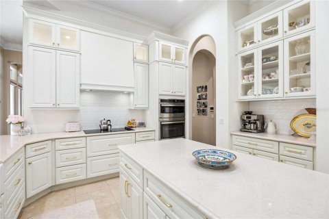 House in Orlando, Florida 6 bedrooms, 483.09 sq.m. № 2396731 - photo 25