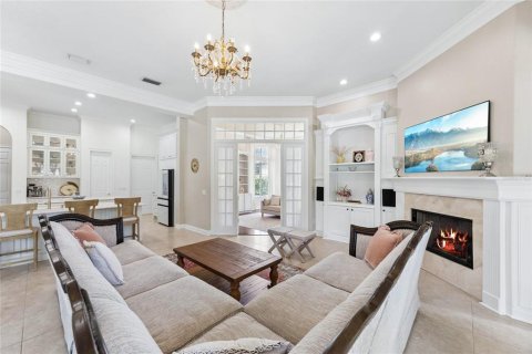 House in Orlando, Florida 6 bedrooms, 483.09 sq.m. № 2396731 - photo 19