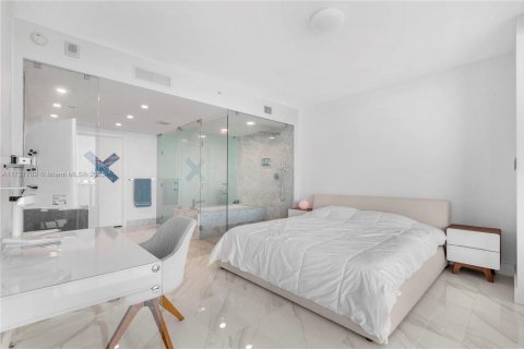 Condo in Miami, Florida, 1 bedroom  № 1863655 - photo 16