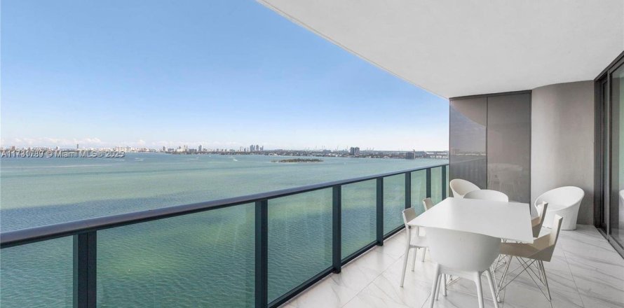 Condo in Miami, Florida, 1 bedroom  № 1863655