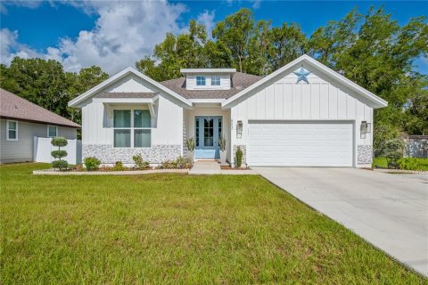 House in Starke, Florida 3 bedrooms, 167.87 sq.m. № 2402741