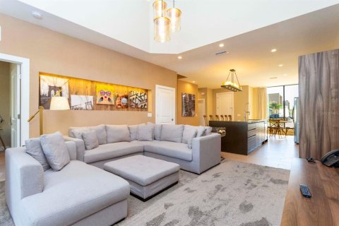 Adosado en venta en Kissimmee, Florida, 4 dormitorios, 144.65 m2 № 2372908 - foto 3