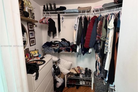 Condominio en alquiler en Miami, Florida, 55.18 m2 № 1993788 - foto 8