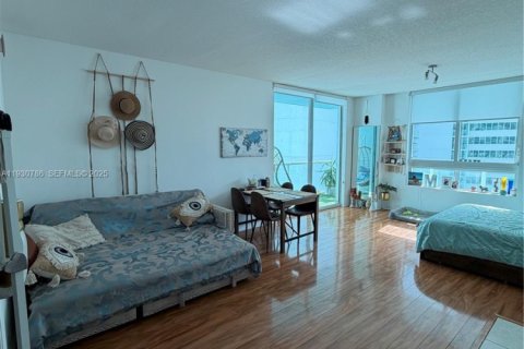 Condominio en alquiler en Miami, Florida, 55.18 m2 № 1993788 - foto 6