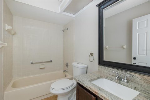 Copropriété à vendre à New Port Richey, Floride: 2 chambres, 95.22 m2 № 2111452 - photo 16