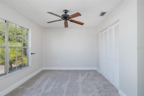 Copropriété à vendre à New Port Richey, Floride: 2 chambres, 95.22 m2 № 2111452 - photo 15