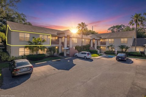 Condo à New Port Richey, Floride, 2 chambres  № 2111452