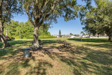 Copropriété à vendre à New Port Richey, Floride: 2 chambres, 95.22 m2 № 2111452 - photo 27