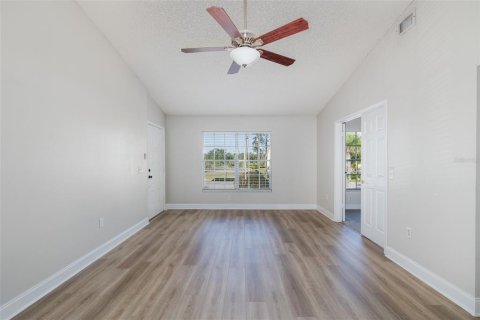 Copropriété à vendre à New Port Richey, Floride: 2 chambres, 95.22 m2 № 2111452 - photo 5