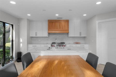 Casa en alquiler en Tampa, Florida, 4 dormitorios, 165.64 m2 № 1879965 - foto 11