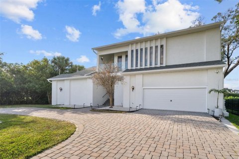 Casa en alquiler en Tampa, Florida, 4 dormitorios, 165.64 m2 № 1879965 - foto 1