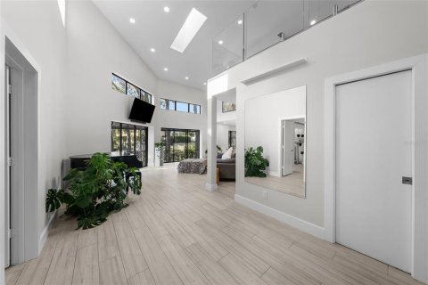 Casa en alquiler en Tampa, Florida, 4 dormitorios, 165.64 m2 № 1879965 - foto 4