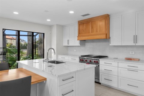 Casa en alquiler en Tampa, Florida, 4 dormitorios, 165.64 m2 № 1879965 - foto 12