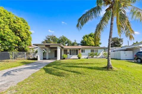 House in Fort Lauderdale, Florida 3 bedrooms, 120.68 sq.m. № 1986362 - photo 5