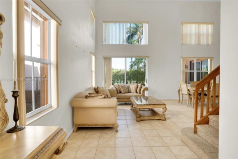 Casa en venta en Miramar, Florida, 4 dormitorios, 201.04 m2 № 1968358 - foto 4