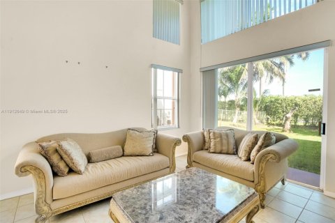 Casa en venta en Miramar, Florida, 4 dormitorios, 201.04 m2 № 1968358 - foto 7
