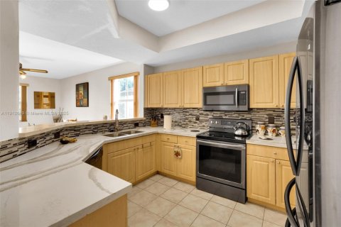 Casa en venta en Miramar, Florida, 4 dormitorios, 201.04 m2 № 1968358 - foto 12