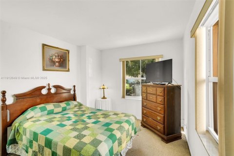 Casa en venta en Miramar, Florida, 4 dormitorios, 201.04 m2 № 1968358 - foto 23