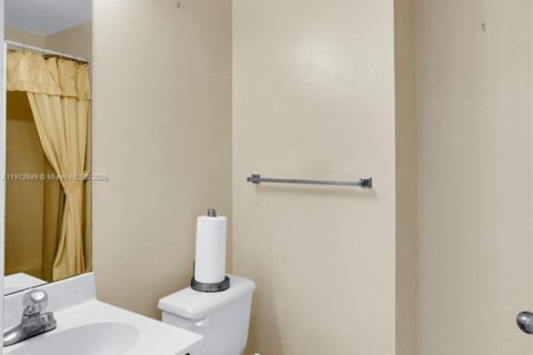 Casa en venta en Miramar, Florida, 4 dormitorios, 201.04 m2 № 1968358 - foto 28