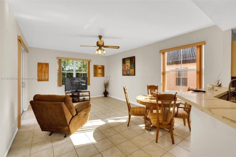 Casa en venta en Miramar, Florida, 4 dormitorios, 201.04 m2 № 1968358 - foto 18