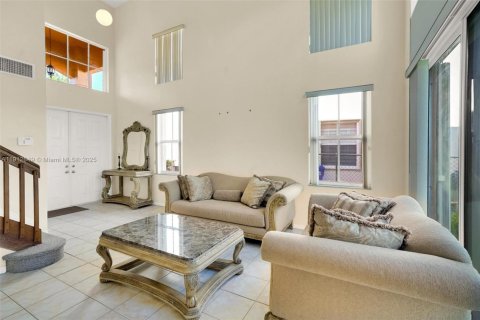 Casa en venta en Miramar, Florida, 4 dormitorios, 201.04 m2 № 1968358 - foto 8