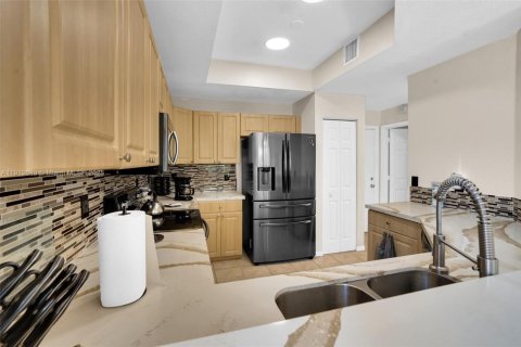 Casa en venta en Miramar, Florida, 4 dormitorios, 201.04 m2 № 1968358 - foto 17