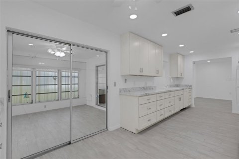 Villa ou maison à vendre à Bradenton, Floride: 2 chambres, 161.65 m2 № 2437289 - photo 27