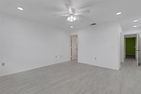 Villa ou maison à vendre à Bradenton, Floride: 2 chambres, 161.65 m2 № 2437289 - photo 30