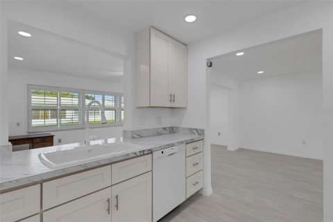 Villa ou maison à vendre à Bradenton, Floride: 2 chambres, 161.65 m2 № 2437289 - photo 23