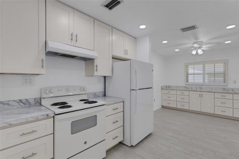 Villa ou maison à vendre à Bradenton, Floride: 2 chambres, 161.65 m2 № 2437289 - photo 22