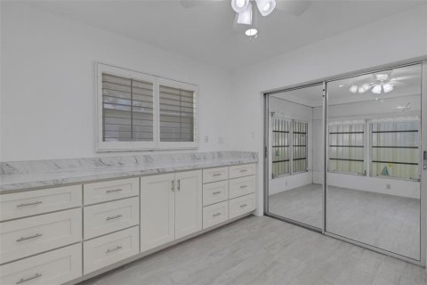 Villa ou maison à vendre à Bradenton, Floride: 2 chambres, 161.65 m2 № 2437289 - photo 26