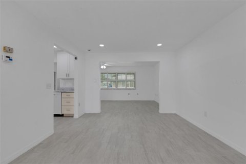 Villa ou maison à vendre à Bradenton, Floride: 2 chambres, 161.65 m2 № 2437289 - photo 11